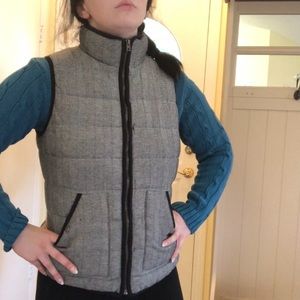 Black and white optical illusion pattern vest